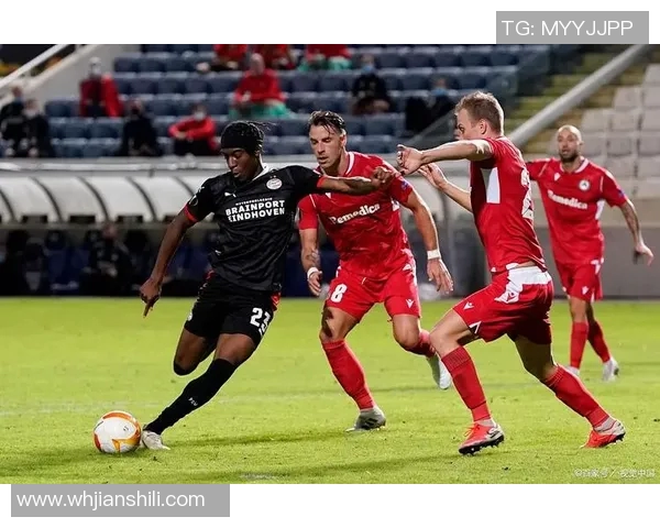 布雷达主场迎战埃因霍温青年队力争全取三分展现强劲实力